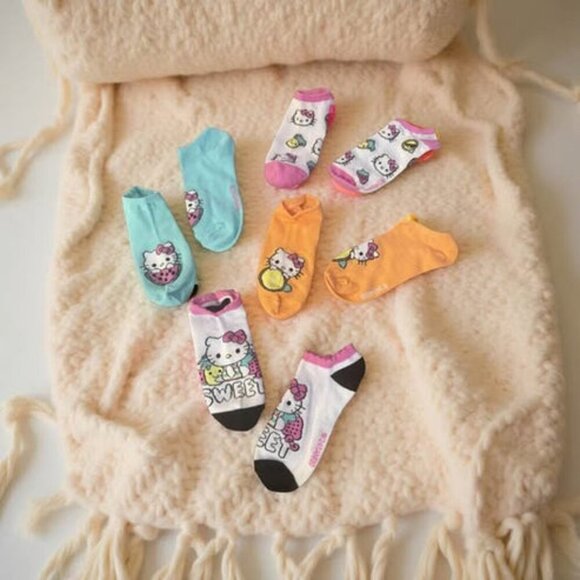 Other - HELLO KITTY SOCKS SET OF 4